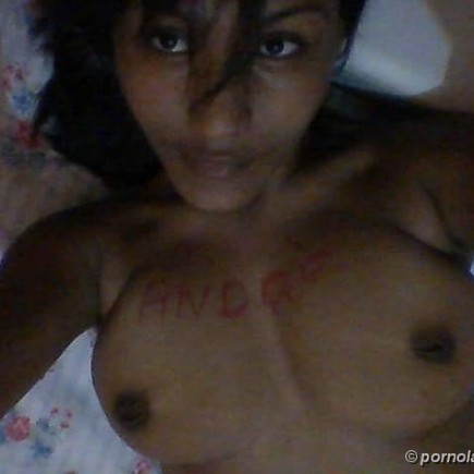 Mulatinha do Acre tirou fotos pro Andre e caiu na net