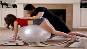 Yoga com sexo gostoso Riley Reid