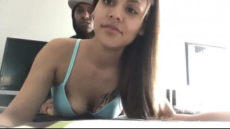 Morena sendo fodida por trás filmando sua cara de safada