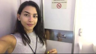 Safada ficou com tesão em voo de 8h