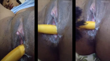 Mulher negra se masturbando